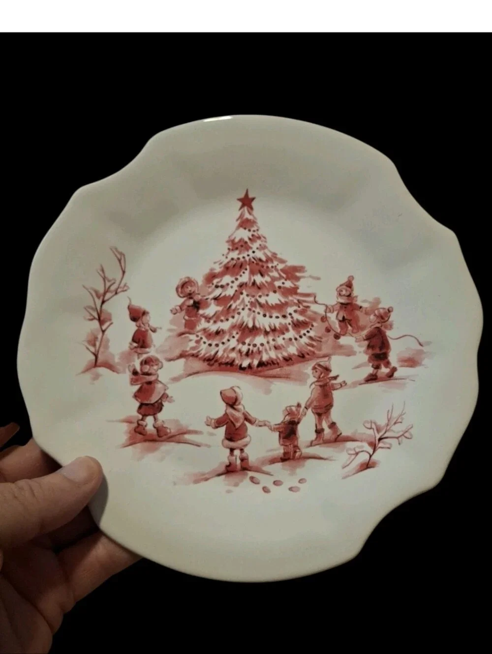 Set Of 4 Sur La Table Snowy Lane Appetizer Plates Red and White Christmas